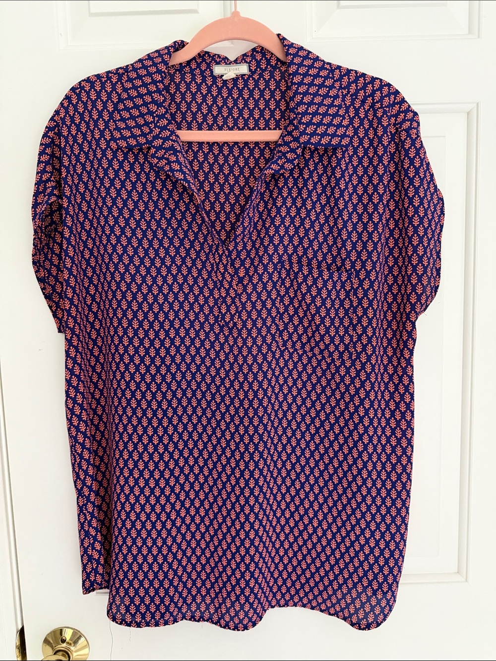 Pleione Navy and Coral Short-Sleeve Printed Blouse